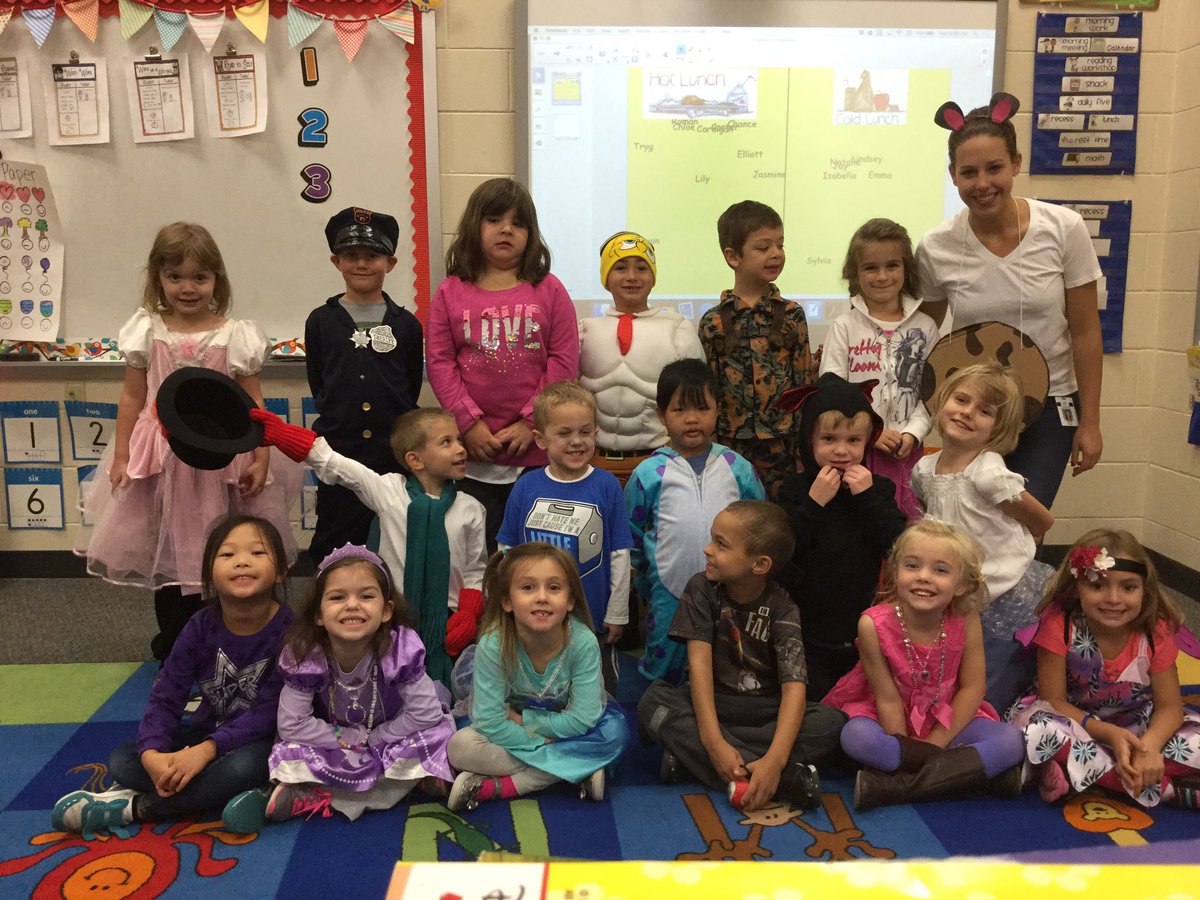 megagusi's tweet photo. @howard_huskies @HSSD Storybook Character Day In Kindergarten! https://t.co/tWmSumHG9o