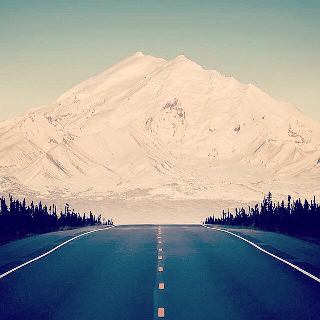 ETPanacheTravel's tweet photo. This road leads to #MountDrum #Alaska. It's synonymous to faith to me #drive #moveon #faith #life #live #love #travel #etpt #etpanachetravel https://t.co/1TlkzljzQw