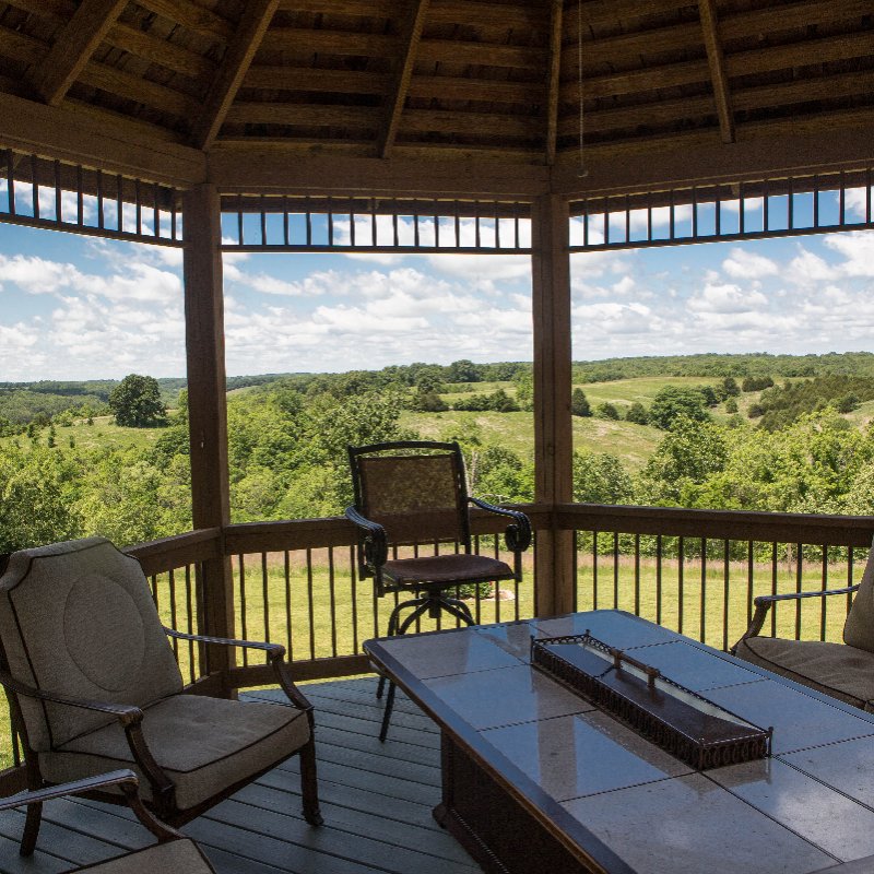 BARIGBY_Auction's tweet image. This gorgeous view is but one reason to own this stellar #RealEstate! Call 800-582-1206 to schedule a tour of this #luxury property!