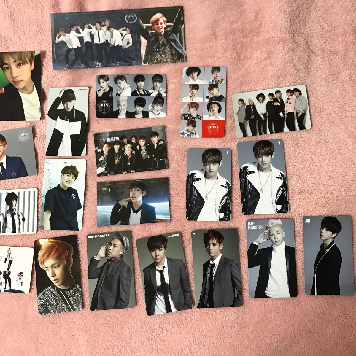 bts_hyorina's tweet photo. #拡散希望 

BTS 防弾少年団
ミニフォトカード トレカ など

提示してメンションして頂き、その一枚のお値段や合計のお値段をこちらから提示させて頂きます。レアなものもございます。
すぐにやり取りできる方優先させて頂きます(^^)

#防弾少年団 #방탄소년단 #BTS https://t.co/lVwvmm94ZE