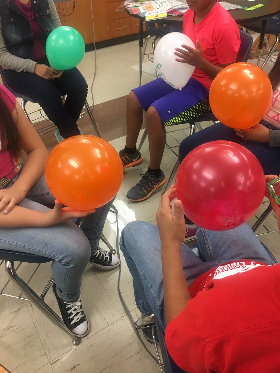 kmericks1's tweet photo. G5 multiplying 3 digits by 2 digits Balloon Pop #engagedtolearn #bradleybrainiacs #iamepisd https://t.co/jMzbtQrzMS