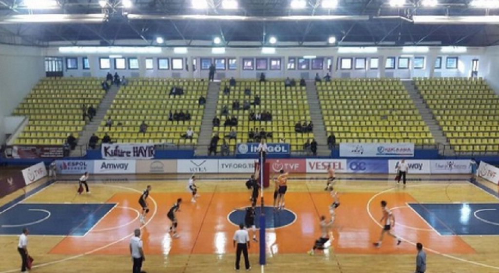 DUTCH POWER <a href="/NielsKlapwijk/">Niels Klapwijk</a> – <a href="/inegolbld/">İnegöl Belediyesi / 1870 🇹🇷</a> destroy reigning champions <a href="/Halkbankspor/">Halkbank Spor Kulübü</a>! bit.ly/2f7thcV #volleyball