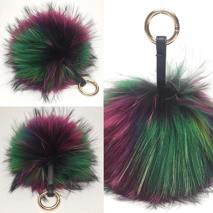 LC_BNB's tweet image. Hot pink Apple Green Queen #furpompomkeychain #furbagcharm #pompomkeychain #bagaccessory #accessories #trending #tre…