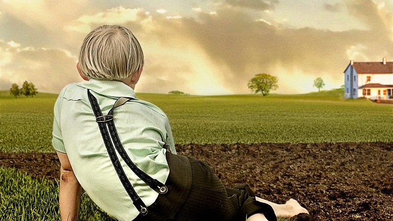 سئل حكيم: لماذا أحسنت إلى من أساء إليك؟ فقال لأنني بالإحسان أجعل حياته أفضل، ويومي أجمل، ومبادئي أقوى، وروحي أنقى ونفسي أصفى..