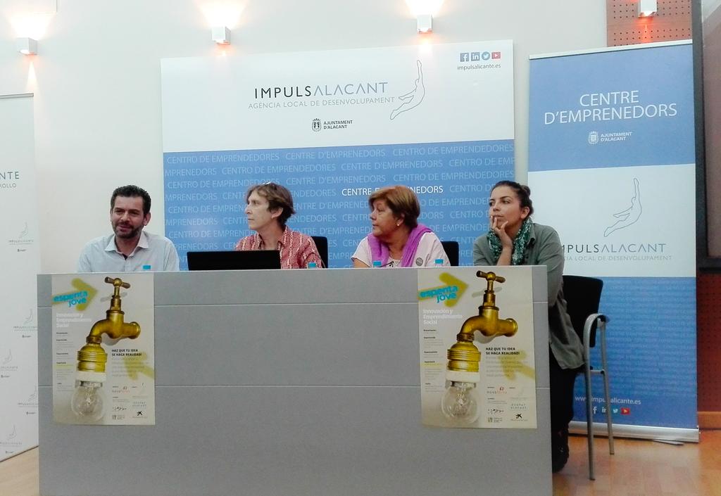 TripandFeel's tweet photo. Emprendimiento social en Alicante. Mesa redonda junto a iniciativas sociales alicantinas @ImpulsAlicante https://t.co/9QNLJPA62s