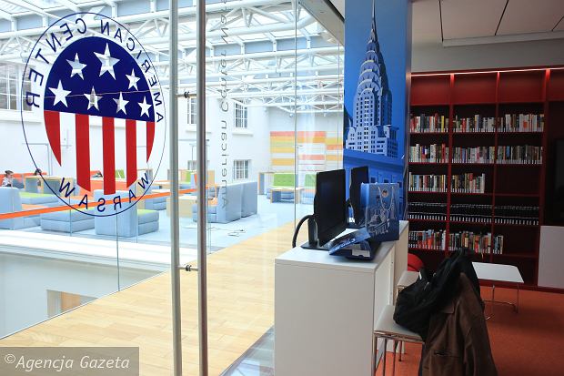 usboxpl1's tweet photo. Kurs przedsiębiorczości w bibliotece? To prawdziwy #american #dream! https://t.co/fMbaorElt7 https://t.co/vBcHXctcca