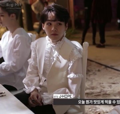 Suga_s_Diary's tweet photo. Dear diary,

When you're about to drop the illest sonata of the 18th century.

SUGA. https://t.co/WZu5YUoom5