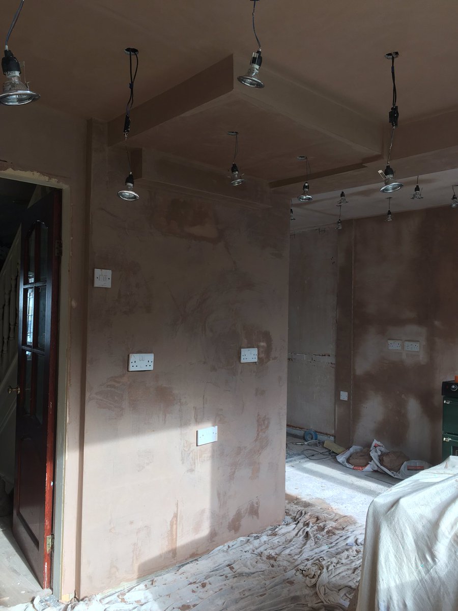 TCPlastering1's tweet image. Angles and spotlights everywhere!!! 😱 customer put boards wrong way round 👏🏻
Got there in the end #plastermaster #sthelens #happycustomers