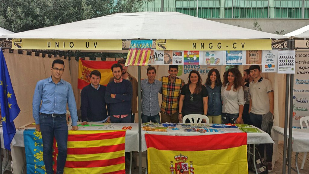NNGG_CV's tweet photo. Un año más @NNGG_CV está presente en la feria de asociaciones del @CJVlc explicando nuestras ideas y proyectos a todos los jóvenes https://t.co/DEJHMZeDqZ