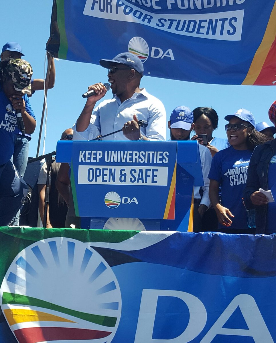 PietervanDalen's tweet photo. Today I joined the #DemocraticAlliance National leader Mmusi Maimane and #DASO leader Yusuf Cassim in the march to #keepuniversitiesopen https://t.co/Tgdj1xVolW