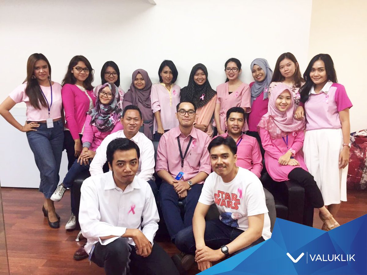 Valuklik's tweet photo. Kami Peduli! Breast Cancer Day #HeartInBusiness https://t.co/reD8AtKWuy