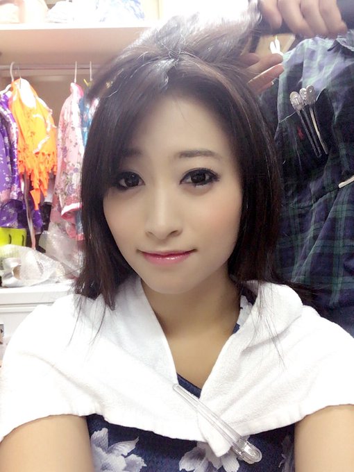 ヘアメ中、、、 本日もアナスタシアいますぉー！！（&acute;-`）.｡oO #六本木 #アナスタシア #加瀬あゆむ #poledance #ショークラブ https://t.co/tBeGrIQNuw<a href="/tag/%E5%85%AD%E6%9C%AC%E6%9C%A8"class="tags">#六本木</a><a href="/tag/%E3%82%A2%E3%83%8A%E3%82%B9%E3%82%BF%E3%82%B7%E3%82%A2"class="tags">#アナスタシア</a><a href="/tag/poledance"class="tags"><span>#poledance</span></a><a href="/tag/%E5%8A%A0%E7%80%AC%E3%81%82%E3%82%86%E3%82%80"class="tags"><span>#加瀬あゆむ</span></a><a href="/tag/%E3%82%B7%E3%83%A7%E3%83%BC%E3%82%AF%E3%83%A9%E3%83%96"class="tags"><span>#ショークラブ</span></a>