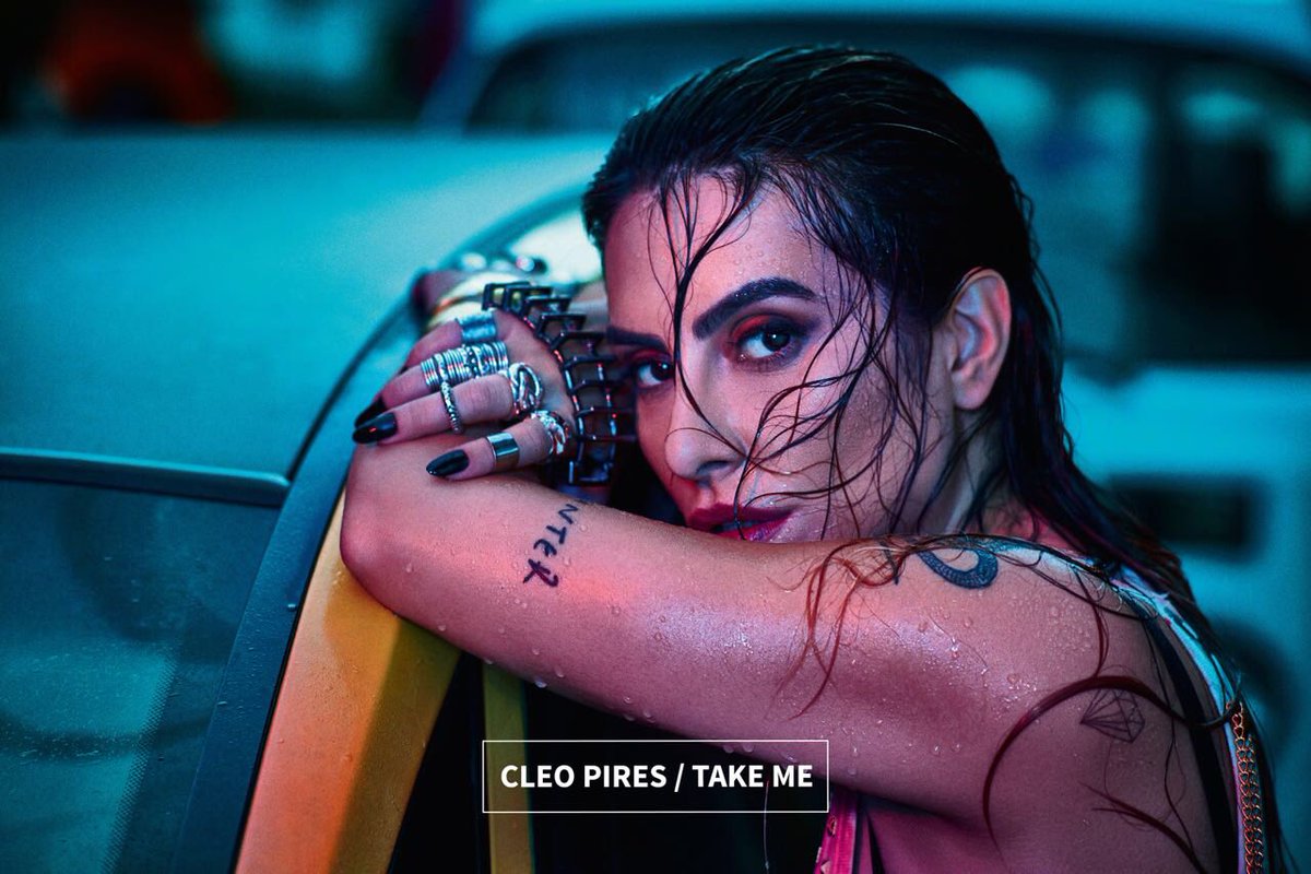 cleo's tweet photo. Música é minha 1ª paixão https://t.co/rhM1z5XRvo https://t.co/dZtIRbLPqt
