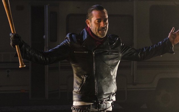 NME's tweet photo. There's an alternate #WalkingDead death scene and it's been leaked... https://t.co/yQU3TMkEXt https://t.co/9tzcgY085R