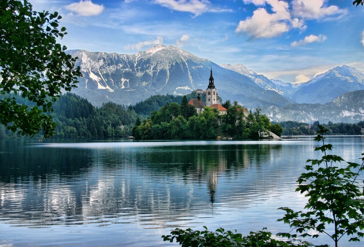 flashpack's tweet photo. Who wants to get back to nature on our wilderness retreat in Slovenia? Send us your best Insider application to be considered #theflashpack https://t.co/9VozsSyPUt