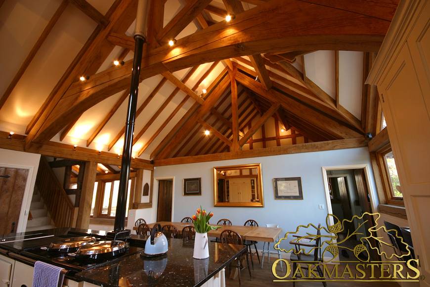#Oak framed houses are as beautiful inside as they are outside. - bit.ly/1Gxm51F #Construction