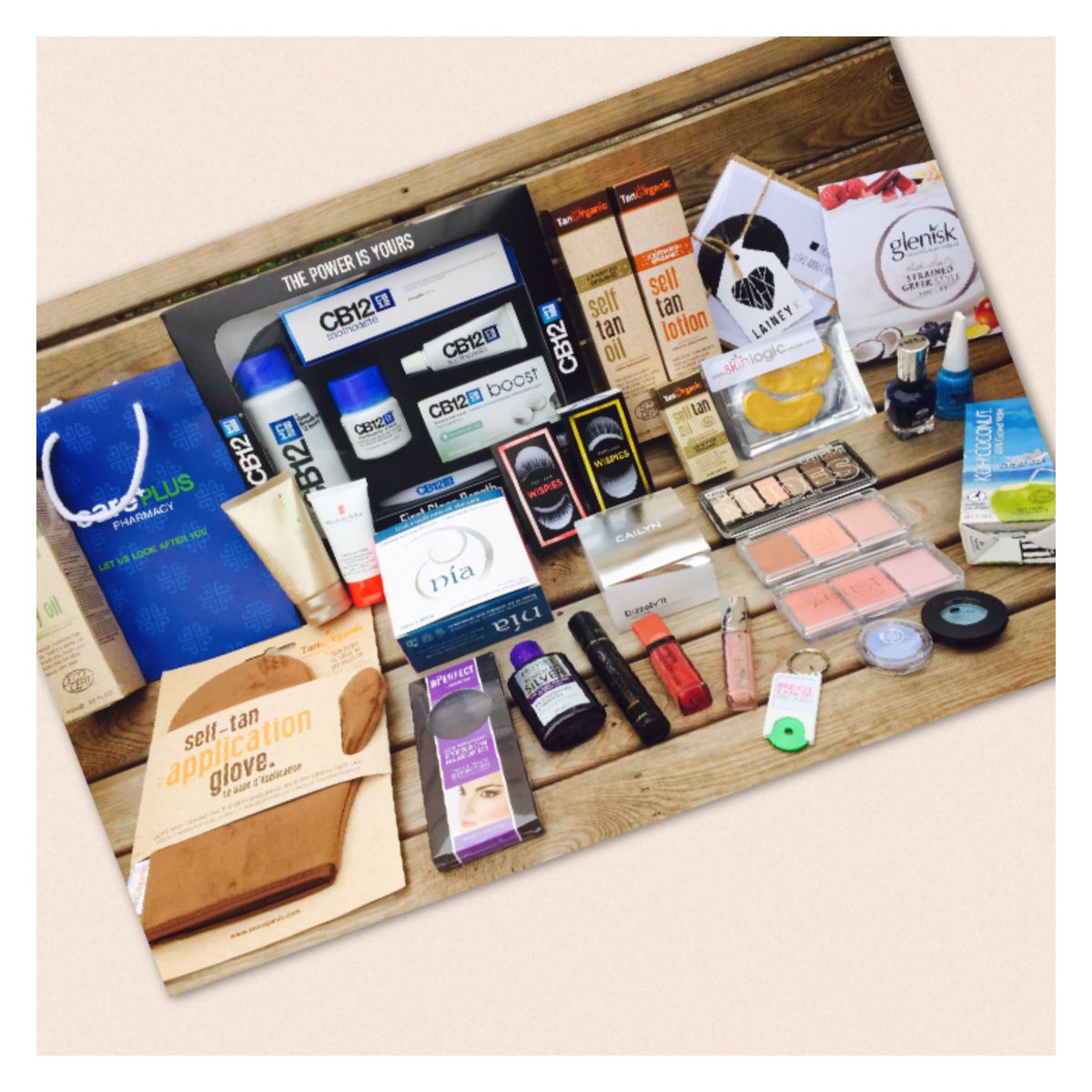 TanOrganic's tweet photo. To win this FAB goody bag from #IBBA16 worth nearly β¬300- Follow us & RT ππAlso on FB! Winner announced Friday! GO! https://t.co/NwXjhFG0Xr