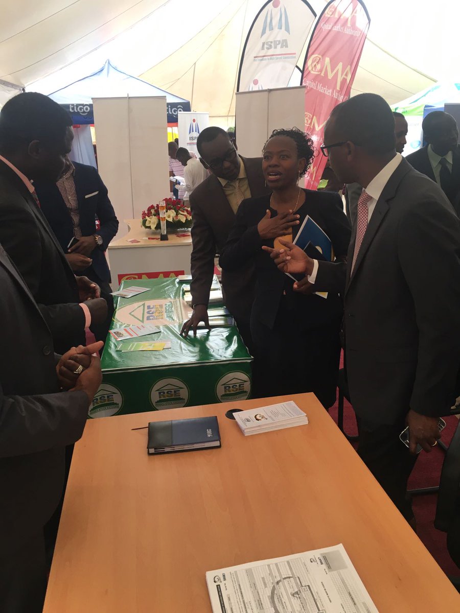 RwStockExchange's tweet photo. Umugabane n'agace kagaragaza uruhare umuntu aba afite mu mutungo wa sosiyete cyangwa se ikigo runaka. Ngwino wige uko dukora #savingsweekRw https://t.co/XMFiPfdSgf