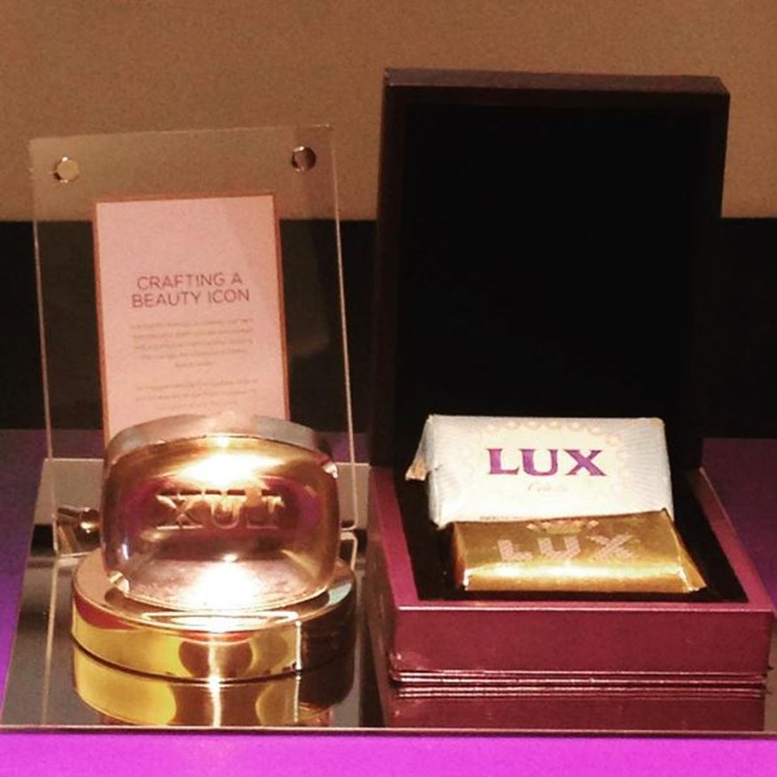 LuxKenya's tweet photo. Showcasing our Vintage Lux Soap from 1925 at Musée International de la Parfumerie. Lux has indeed come a long way.
Stay inspired! https://t.co/3vyoFmvUcJ