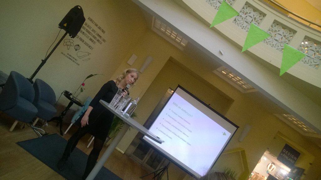 KatiRepo's tweet photo. Case Debora, uudistuminen ja ketteryys #rysä2016 #debora #uudistuminen #ketteryys #kreamhelsinki https://t.co/P7jtMjYSvy