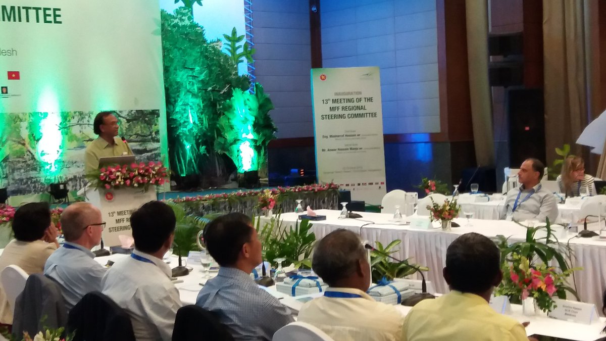 hmirfanullah's tweet photo. Ishtiaq Uddin Ahmad of @IUCN concludes #RSC13 thanking all involved in arranging a fantastic event! @IUCNAsia @IUCN_Mangrove #MFF https://t.co/bGpgSq25hA