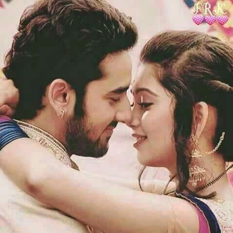 teradevil5's tweet photo. ★.•° Raabta Duniya Se Barhane Ki Zarurat Kya Hai, ★.•°

★.•° Tu Jo Meri Hai To Zamane Ki Zarurat Kya Hai. ★.•° https://t.co/xZG1uzth98