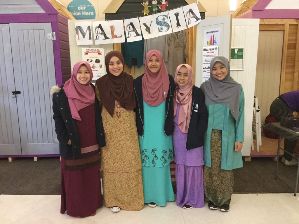 shefunilife's tweet photo. Our Malaysian society is having a stall in the Union #WorldWeek16 #WeAreInternational cone talk to them https://t.co/IaSmms2HrQ