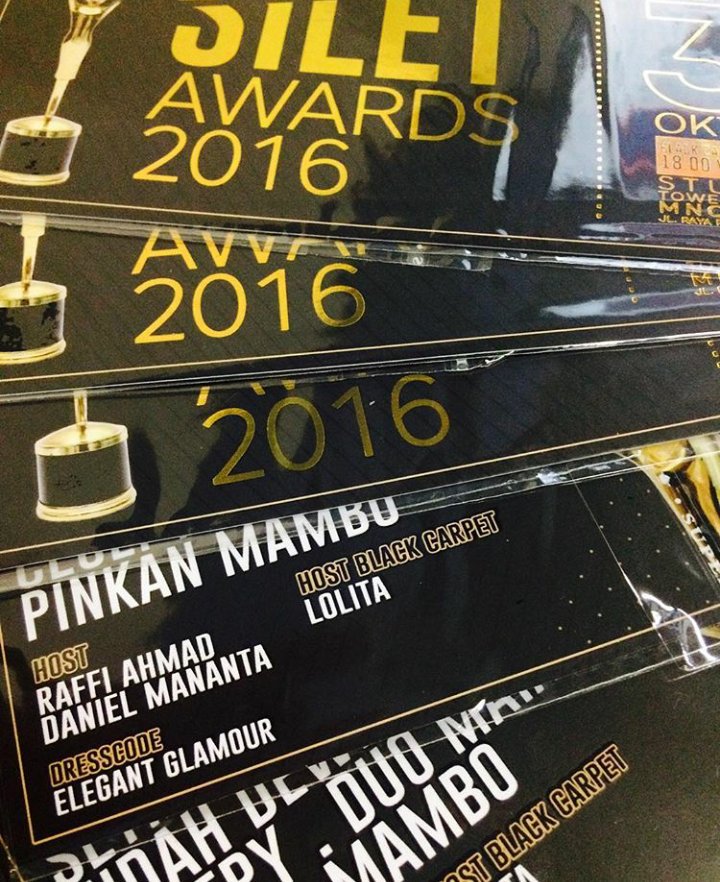 Pepep jadi host Silet Awards 2016 nanti tgl 31 Oktober 2016 Pukul 21.15wib bareng daniel mananta, jangan lupa nonton 😊😊