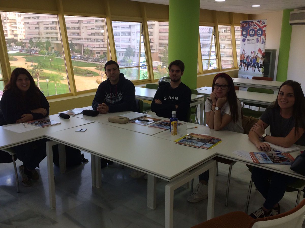 MainforEnglish's tweet photo. Primer día de clase para nuestros chic@s del B2 intensivo. ¡¡Gran grupo!! #mainforers #B2Trinity #thebest #English https://t.co/BYqlTAJgo0