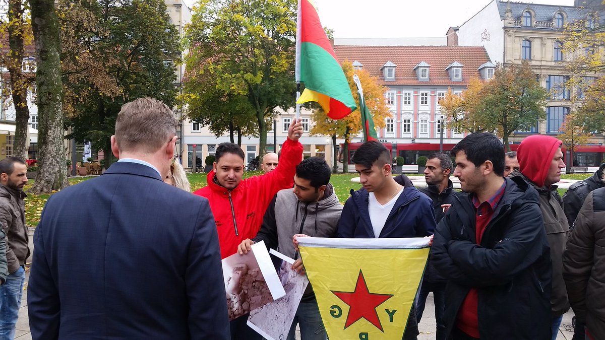 bodoramelow's tweet photo. Für mich ist die Solidarität mit dem kurdischen Volk selbstverständlich. https://t.co/UogyPsyIIi