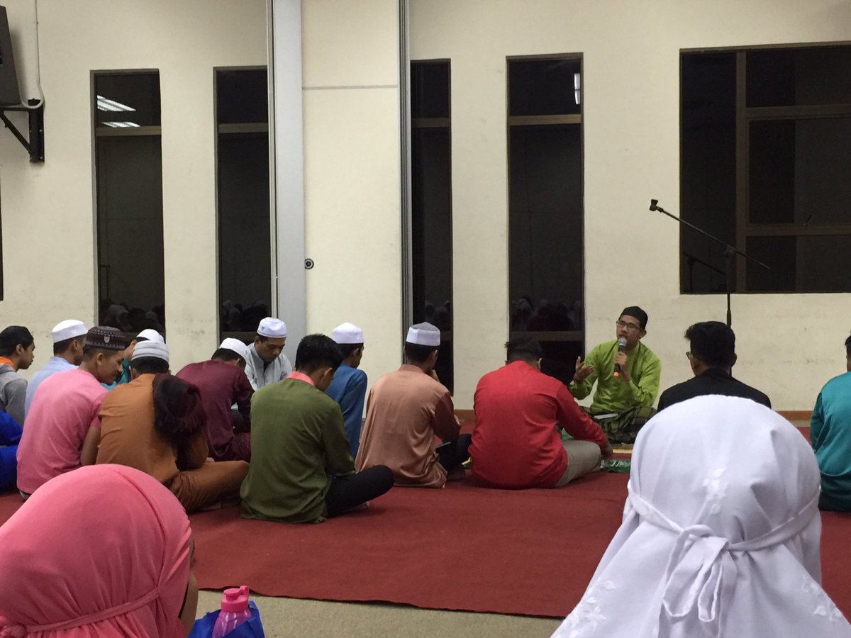 mppkptmksd's tweet photo. Majlis Solat Hajat dan Restu ILmu 
@kptmksd_ 
Cc @mppkptmksd @kptm_semalaysia 
#studentlife https://t.co/HhpJmmrRV3