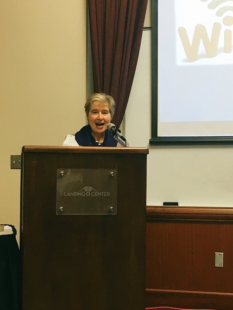MLAoffice's tweet photo. MLA president makes remarks at #MLAleader academy breakfast "leaders stick to their values" https://t.co/Lxq9VFBnRo
