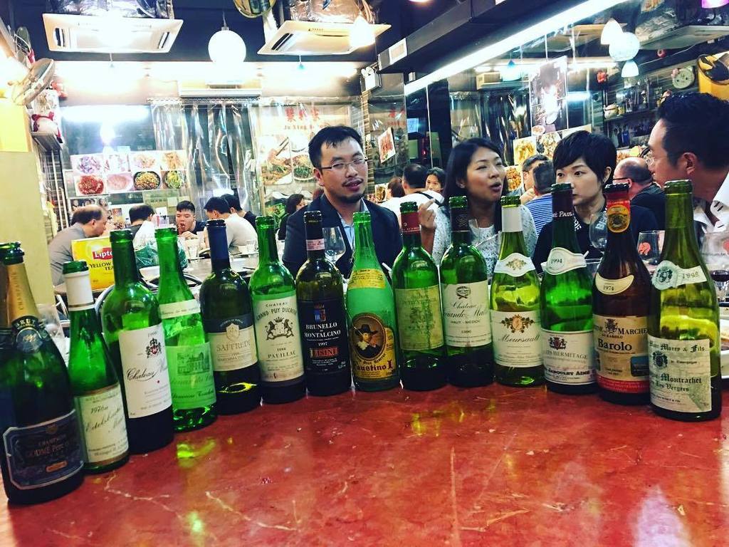 KWSKAN's tweet photo. #LightDrinks with #Friends #Vino #WineDinner #Eeeeeats #FeedFeed #OnTheTable #Food #Foodie… https://t.co/z6HG3QjIVG https://t.co/fBqjWX2FRL