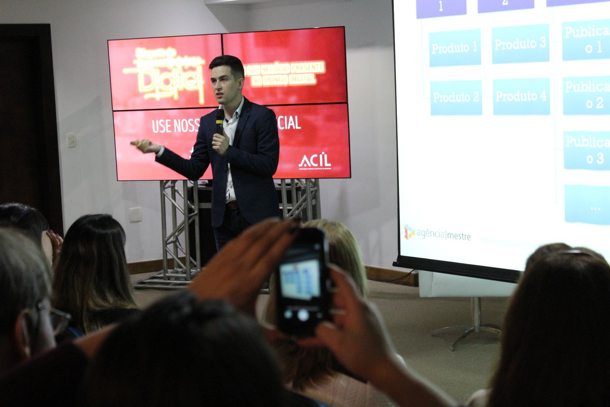 ACILLondrina's tweet photo. O segundo dia da Semana de Empreendedorismo Digital acontece nesta terça feira, 26. Fique por dentro de tudo que está acontecendo! #SED2016 https://t.co/mulFCoHwwE