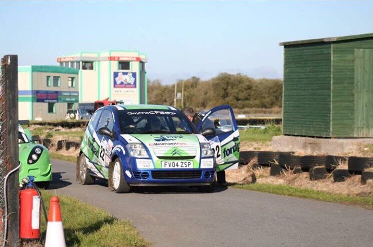giddsrally's tweet photo. Not my best drive Sunday! But we enjoyed it &amp; 1st stage win, Rockingham next in December! @TrojanMek @fordpadmetals https://t.co/DDd34P2g3g