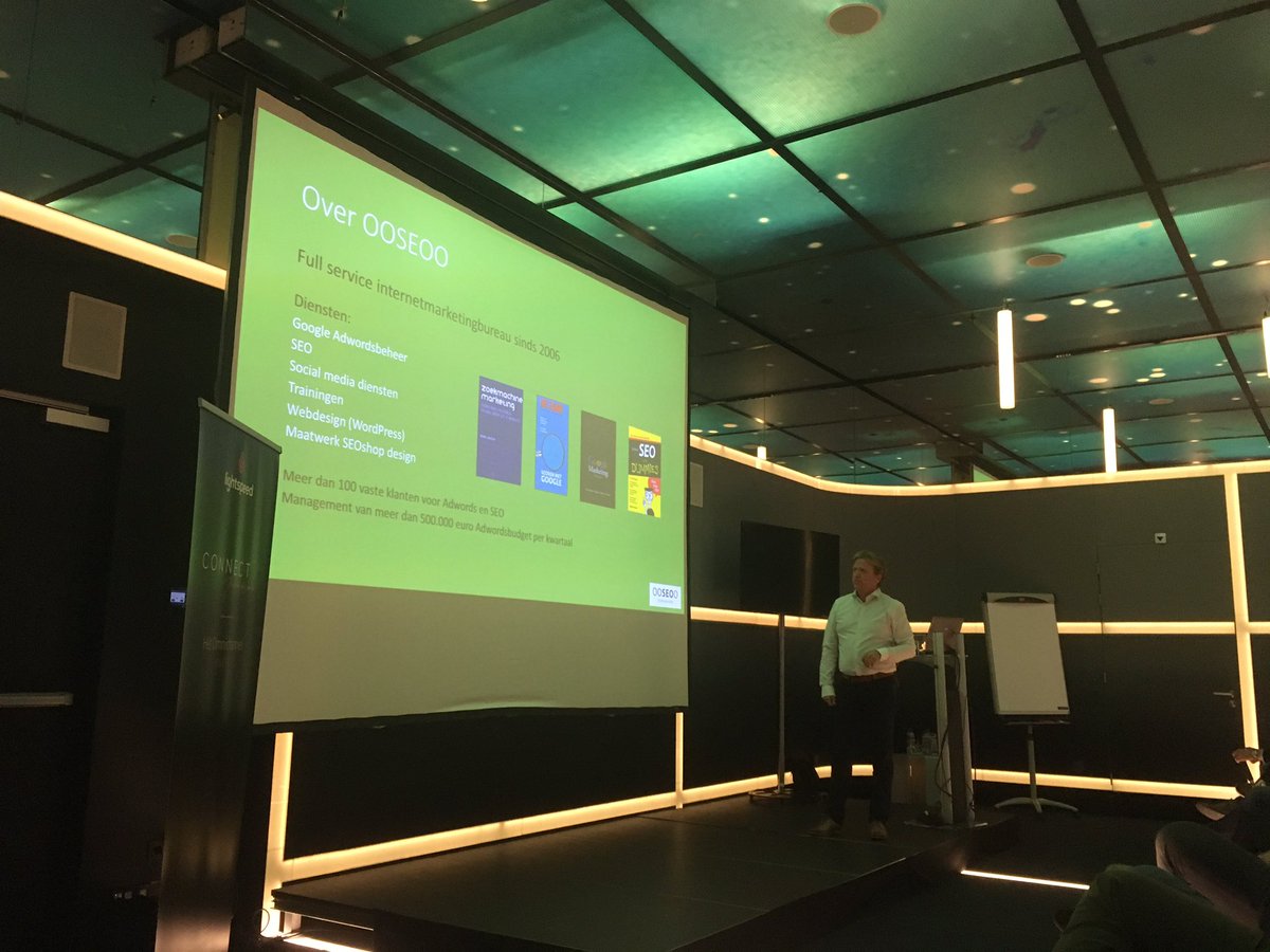 kellypauw's tweet photo. Mark Jansen vertelt over SEO optimalisatie @OOSEOO #lsconnect2016 https://t.co/JWt6KBvoc8