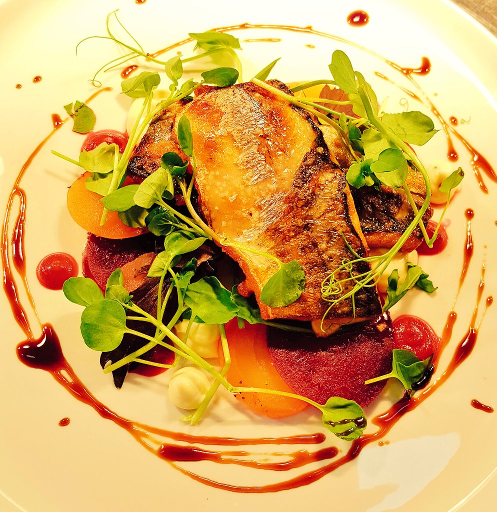 alesmaurer's tweet photo. Mackerel, trio of beetroot, horseradish creme fraiche on our new bar menu @LygonCotswolds @BroadwayUK @CotswoldFoodies #LygonFoodies https://t.co/ajBOP8HlGk