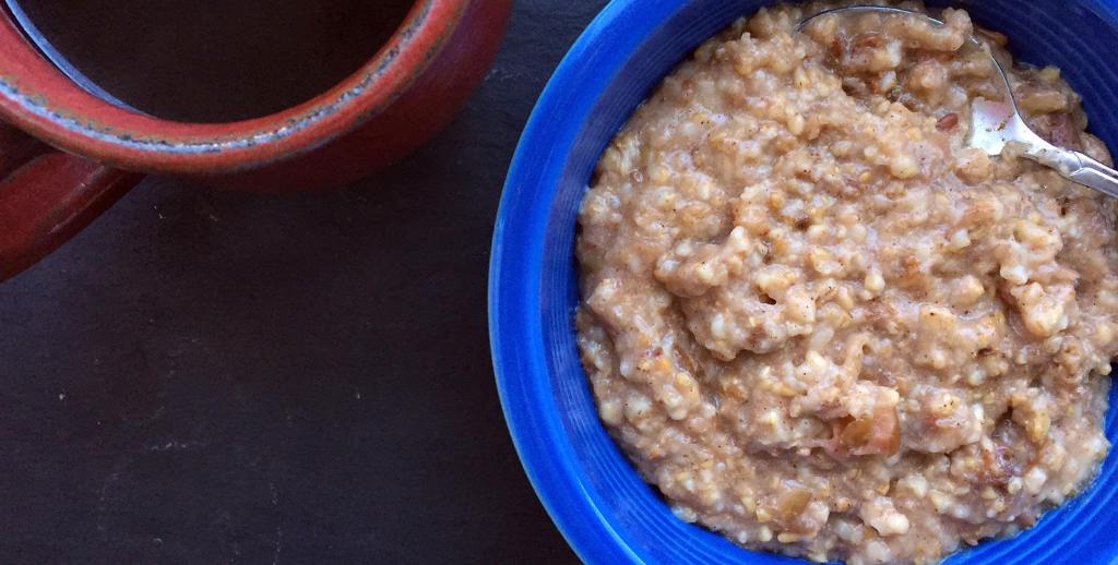 Wake up to this apple-cinnamon oatmeal: spr.ly/60148Dr6u