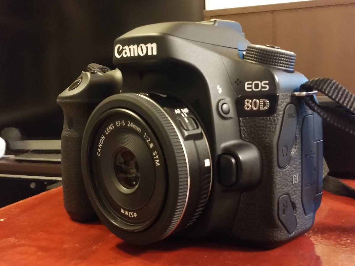 Fullfull 主に平日撮影 オススメのcanon単焦点レンズ Ef S 24mm Stm キャノン の薄型パンケーキ撒き餌レンズ 笑 メリットは小さい軽い明るい そして安価 16千円くらい Aps Cカメラ専用レンズ なので フルサイズには使えないが 単焦点の入り口に