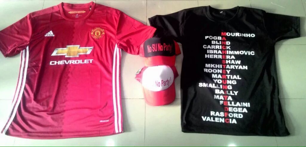 Penasaran sama hadiahnya nih liat, pemenang mendapatkan 3 item ini sekaligus.
Hadiah dipersembahkan oleh <a href="/warssport/">Sport Wars</a>