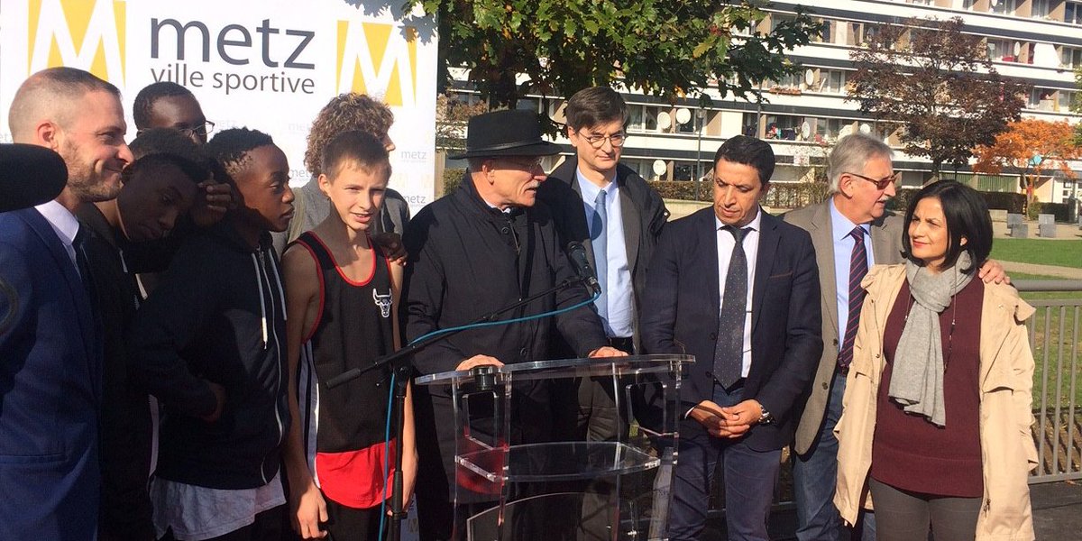 GRDF's tweet photo. Inauguration du terrain de #basket de Metz-Borny : "Ce terrain est un superbe exemple de démocratie participative" @dgmetz14 🏀 https://t.co/ESS82eAilL
