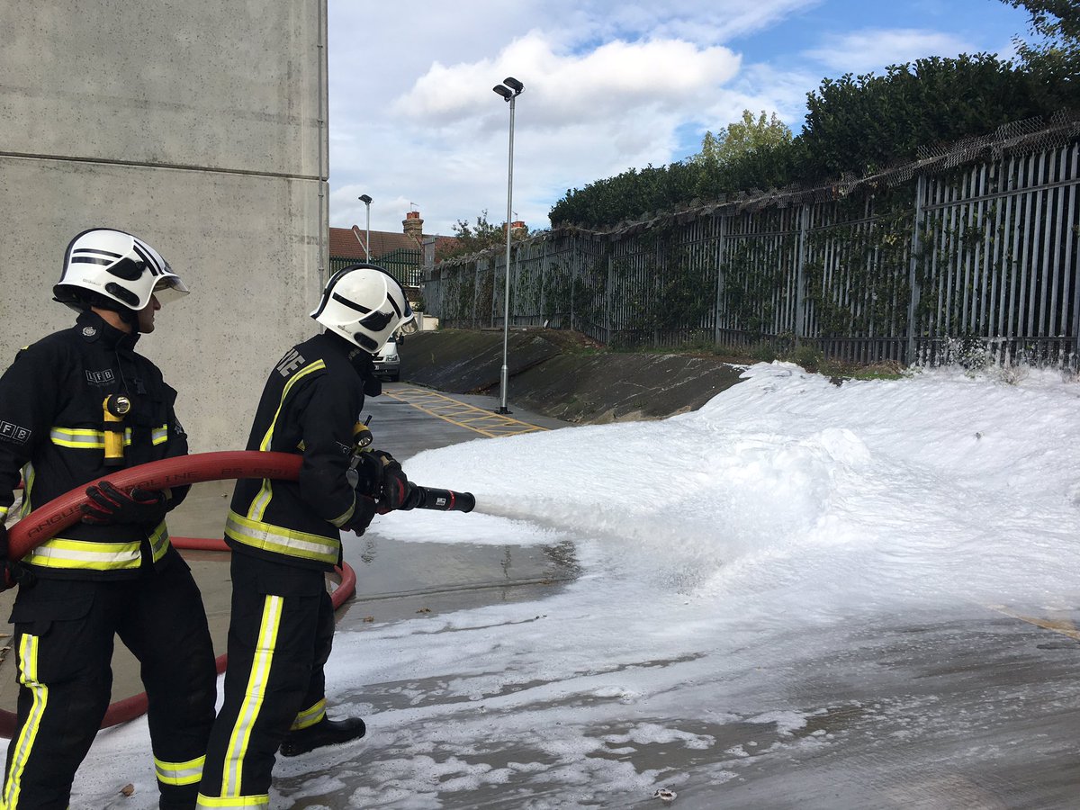 CFO_WMFS's tweet photo. We're also practicing making foam which is used on flammable liquid fires. #training #tacadvisor #BMA https://t.co/U4L59mTAho