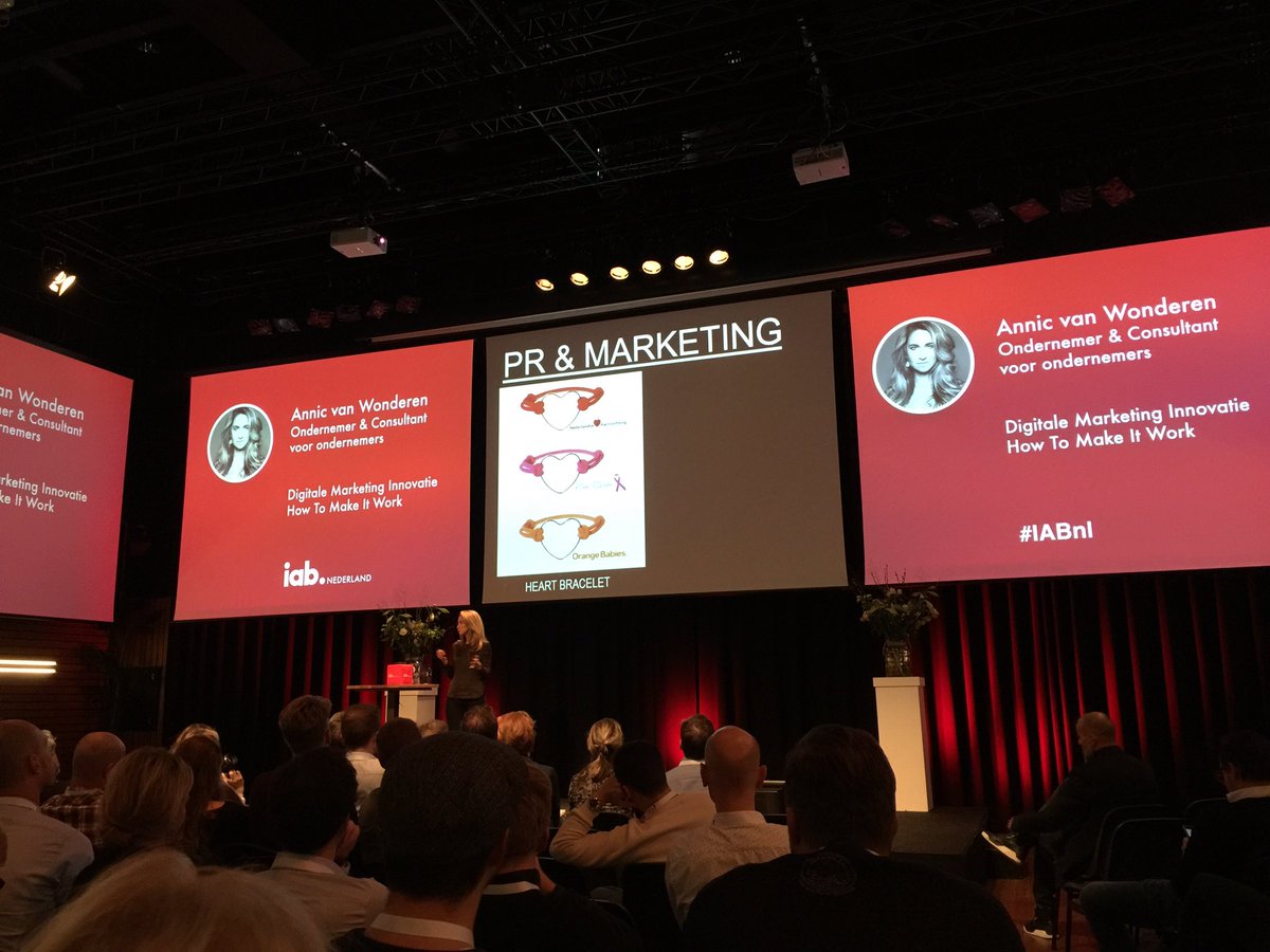 wabol's tweet photo. Heerlijk fashion stories on stage.... #iab #howtomakeitwork https://t.co/50EQSIHyK7