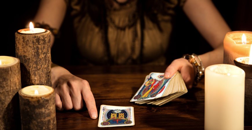 tarotcanal's tweet photo. TAROT GITANO DEL AMOR: ¿CÓMO PREGUNTO? https://t.co/JraEt86TEg #tarot #myhyv #tarotgitano https://t.co/qF6Egp1xyK