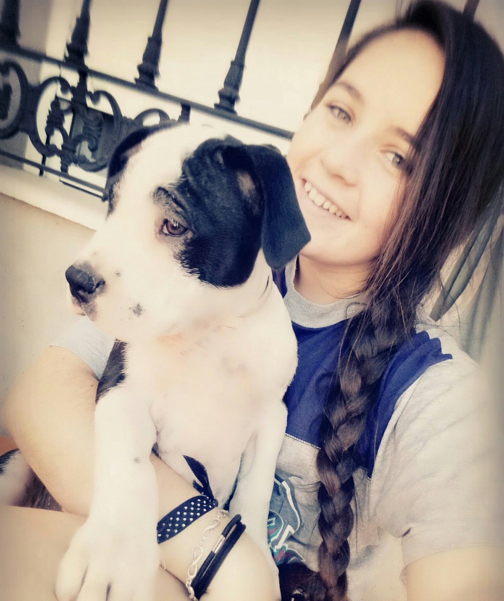 alicastella's tweet photo. Mi pequeño 😍❤ #YoVivoEnamorada 🐶👑 #ElRey https://t.co/uZCutzNysX