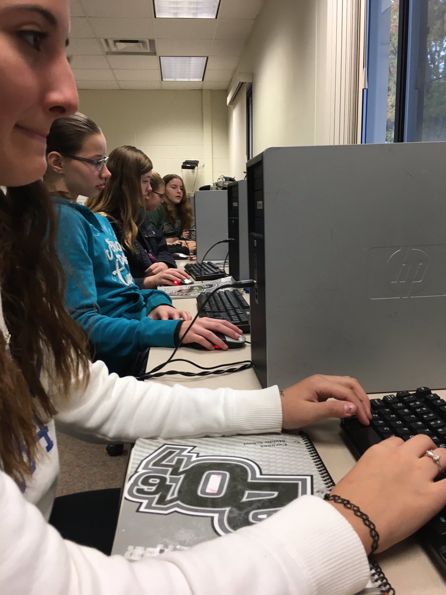 ahudsonedu's tweet image. Playing games and learning Python #doyouevencodebro