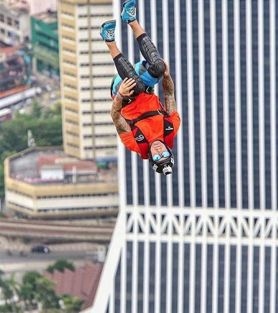 gformofficial's tweet photo. G-Form friend Chris Carnahan mastering the tuck and roll in his Pro-X Knee-Shin Guards. #gformbase https://t.co/SmWIr5UJKQ