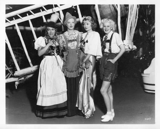 Some last-minute #Halloween costume ideas courtesy of Gloria Swanson, Marion Davies, Constance Bennett and Jean Harlow. #Hollywood