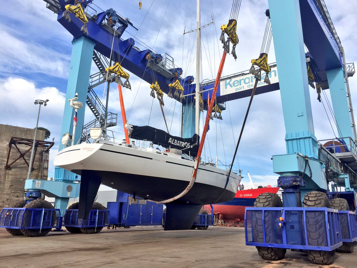 challenge_ocean's tweet photo. Ça roule pour Albatros ! Remise à flot à Keroman et suite de la préparation de la #transat #equipier #challenge67 #ffvoile #antilles https://t.co/Bh8SNWoWr3