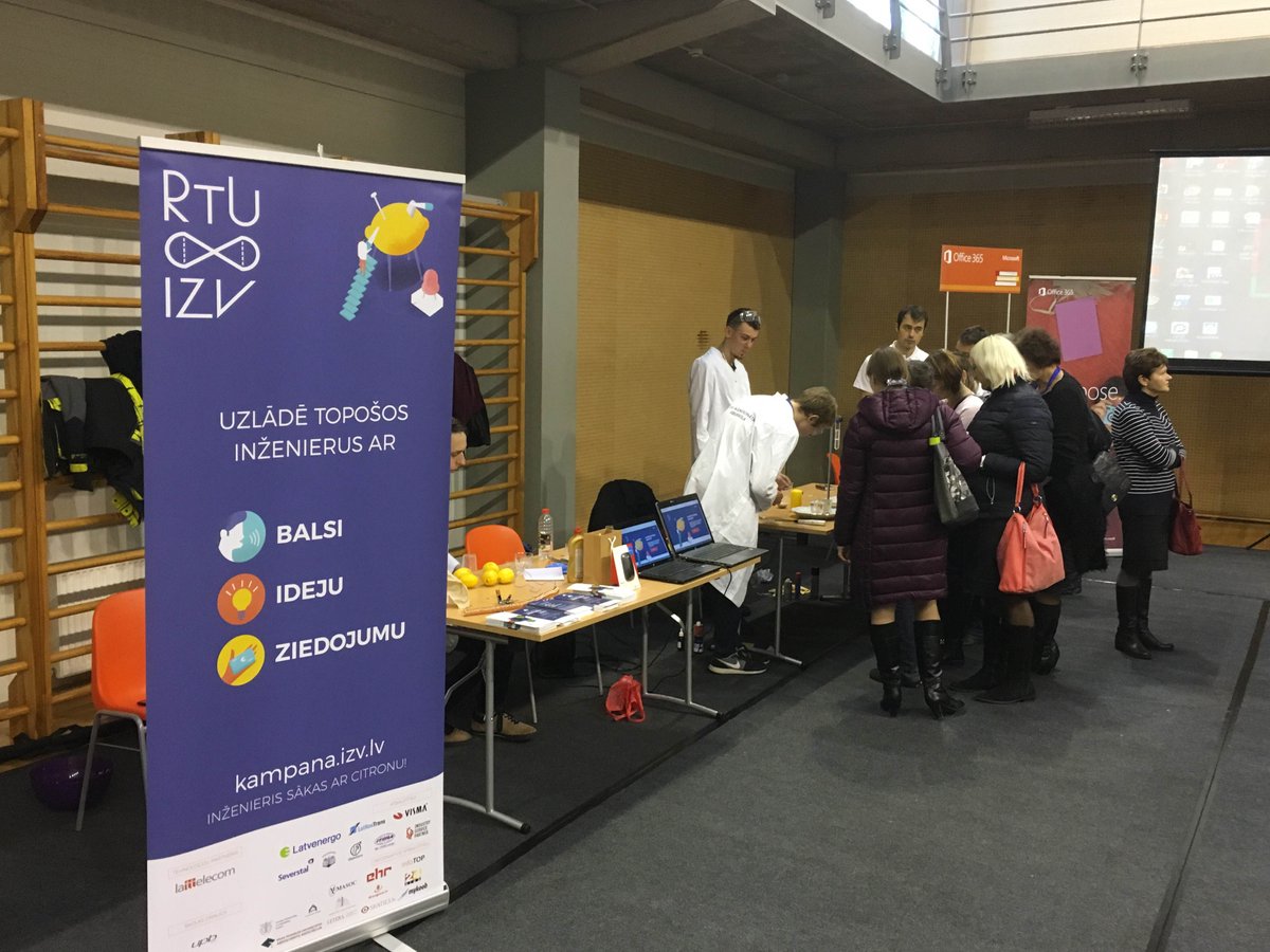 RTUIZV's tweet photo. Šodien esam Latste2016 Minifestivālā! Atbalsti- https://t.co/vmwqEvkc9U! Starp šodienas balsotājiem izlozēsim dāvanu no @MSLatvia #uzlādēIZV https://t.co/zISnYh7Ew2